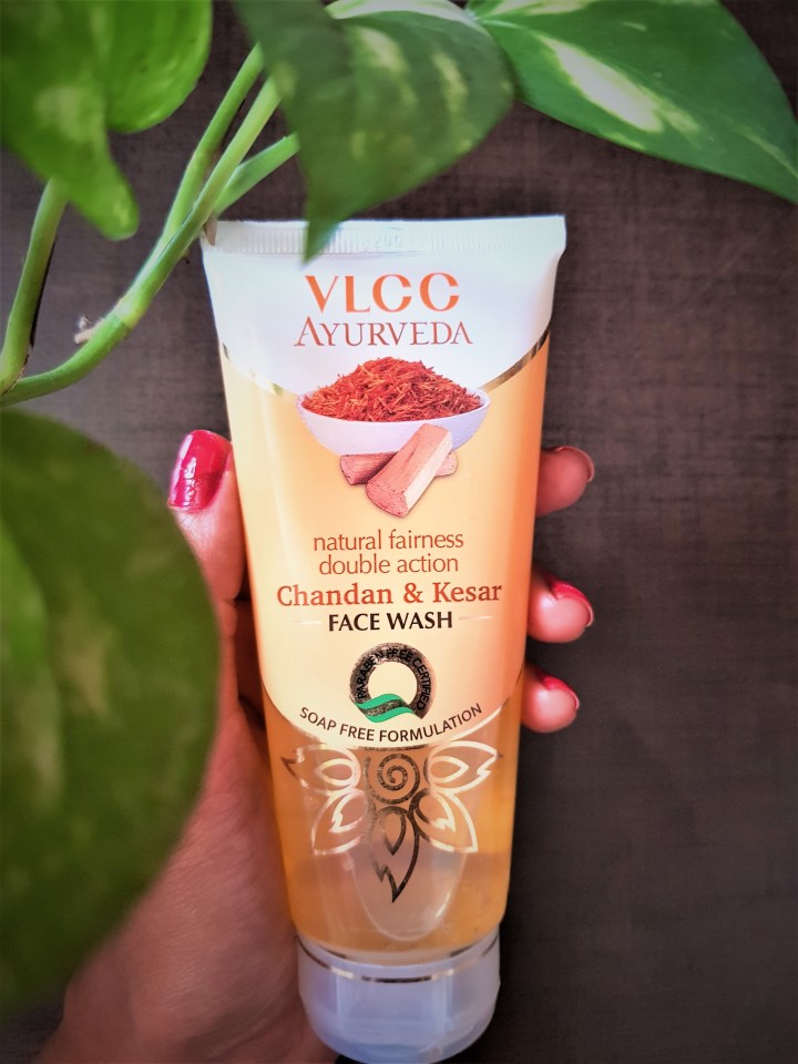 VLCC AYURVEDA Chandan & Kesar Face Wash&nbsp;Review