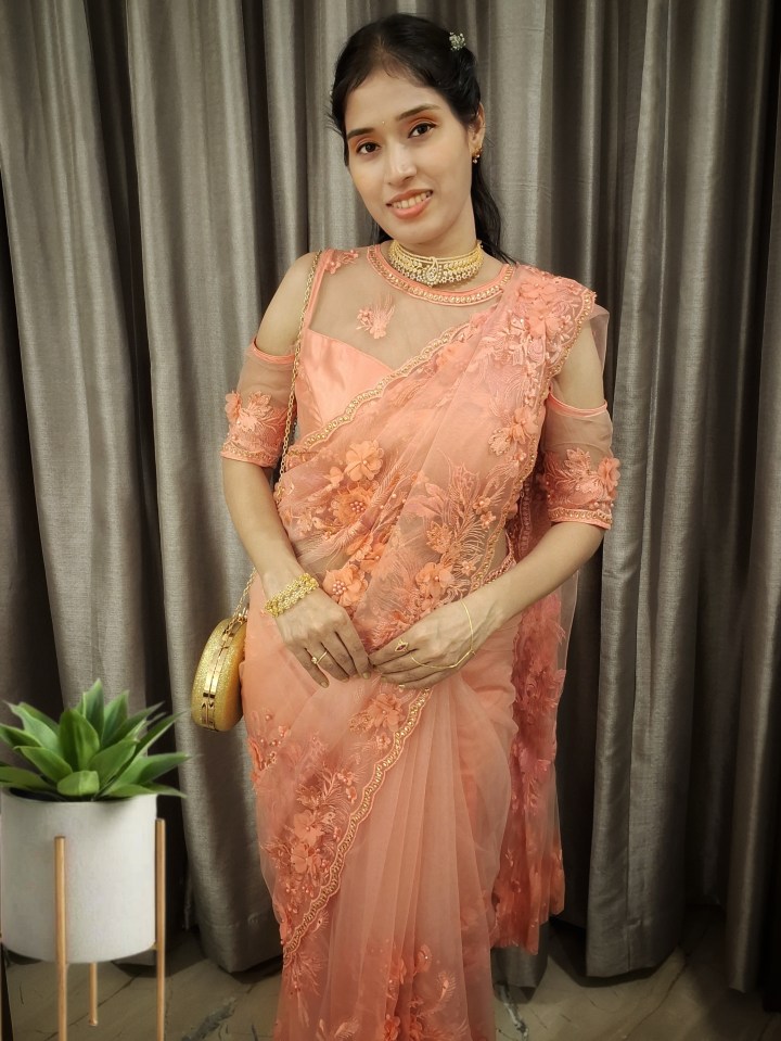 Styling Net Saree